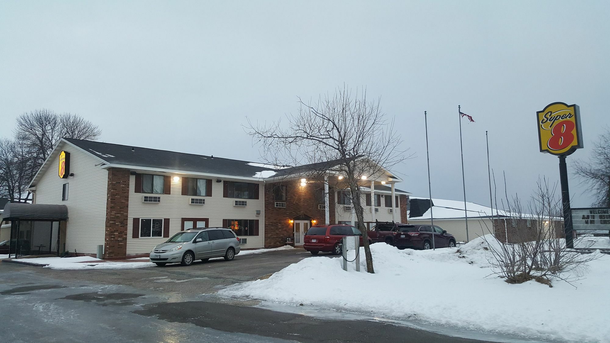 Super 8 By Wyndham Plover Stevens Point Area Exteriér fotografie